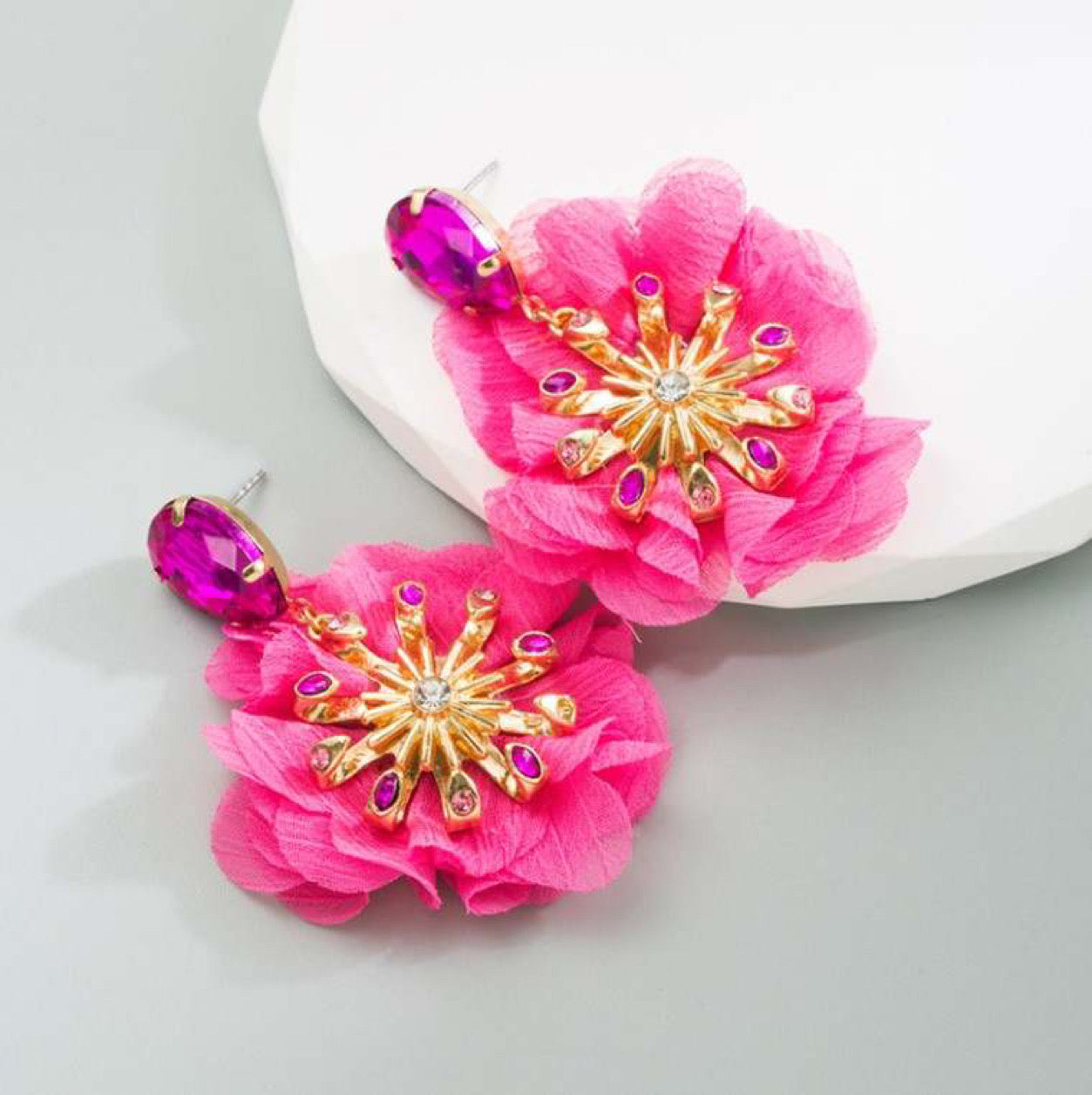 pink earrings, flower earrings, lanyard lovebirds, cheap earrings, gold, pink, flowers