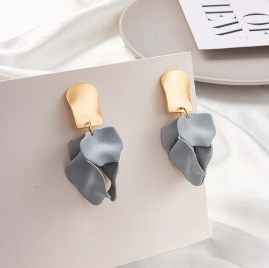 gray earrings, grey earrings, gold earrings, cheap earrings, petal earrings