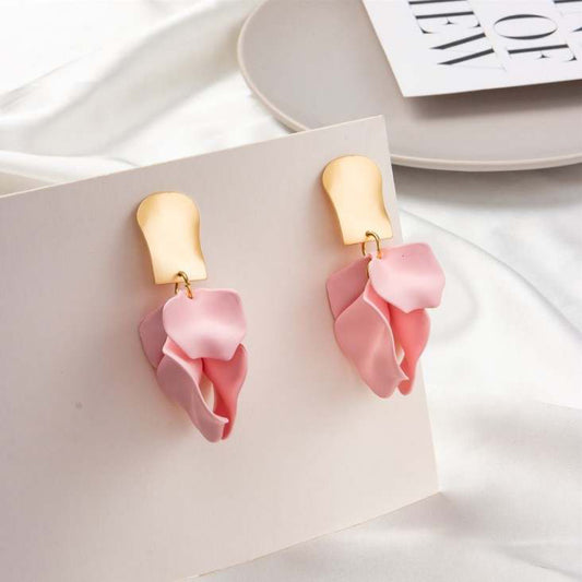 pink earrings, light pink earrings, flower earrings, cheap earrings, lanyard lovebirds, petal earrings, flower petal earrings